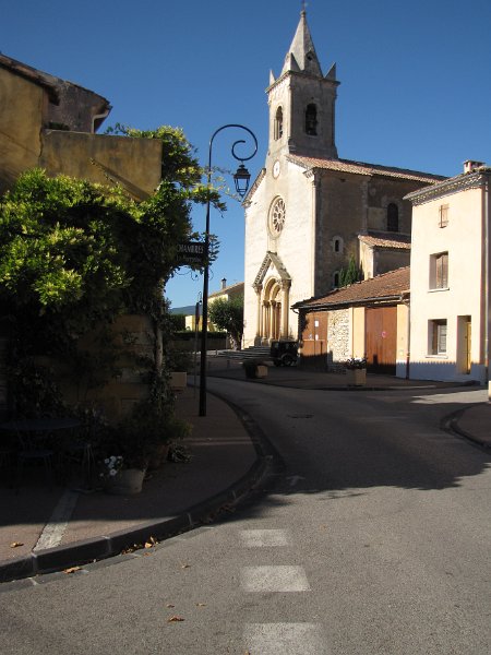 kerk van villes sur auzon.jpg - De kerk van Villes sur Auzon.